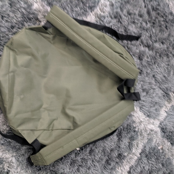 Backpack - Picture 2 of 4